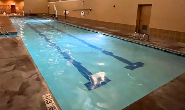 View of an indoor pool at the Villa Sport Fitness Fairview location 